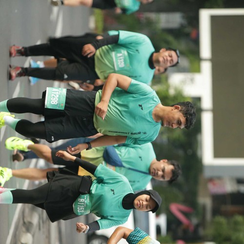 Race photo from BAUR RUN 2025