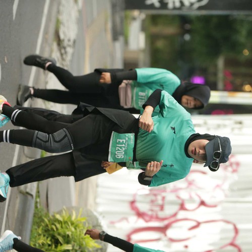 Race photo from BAUR RUN 2025