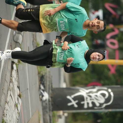 Race photo from BAUR RUN 2025