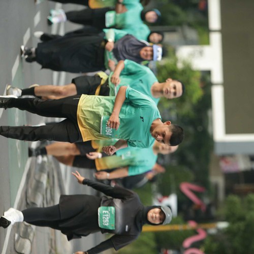 Race photo from BAUR RUN 2025