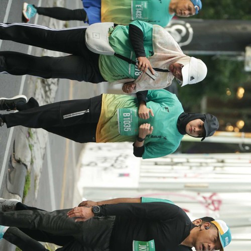 Race photo from BAUR RUN 2025