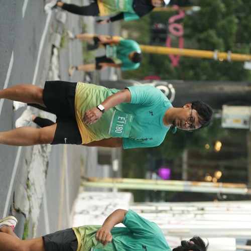 Race photo from BAUR RUN 2025