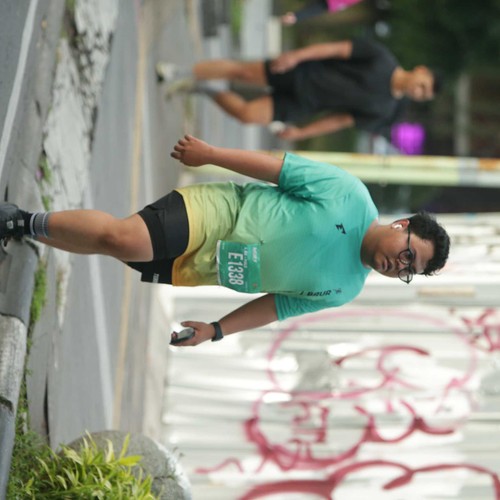 Race photo from BAUR RUN 2025