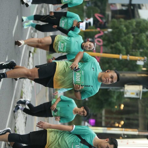 Race photo from BAUR RUN 2025