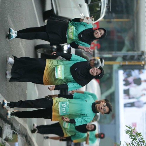Race photo from BAUR RUN 2025