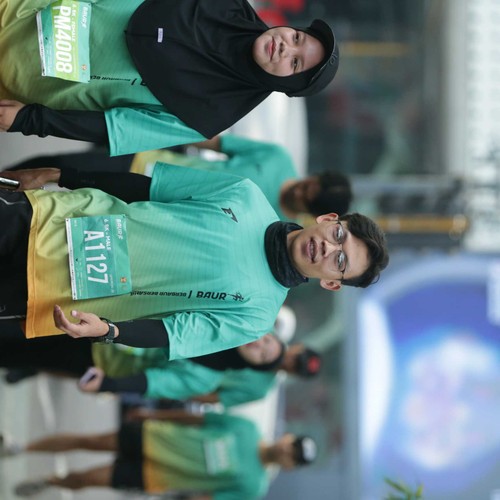 Race photo from BAUR RUN 2025