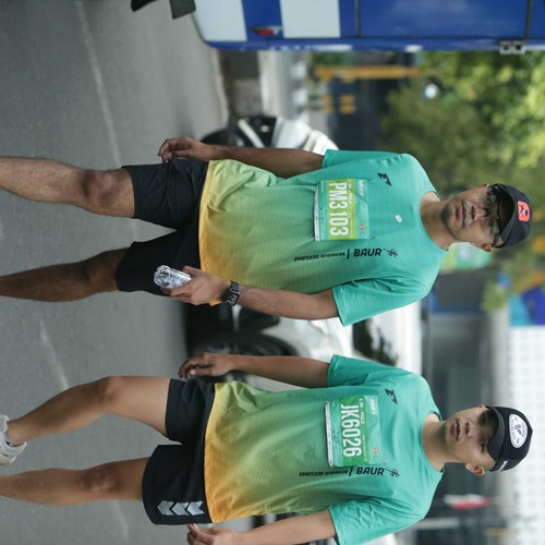 Race photo from BAUR RUN 2025