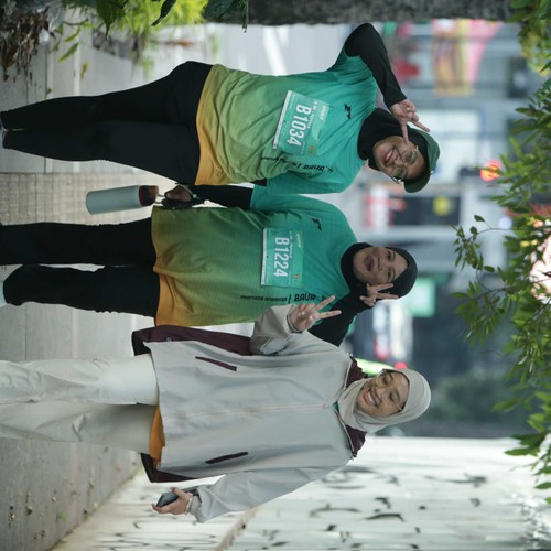 Race photo from BAUR RUN 2025