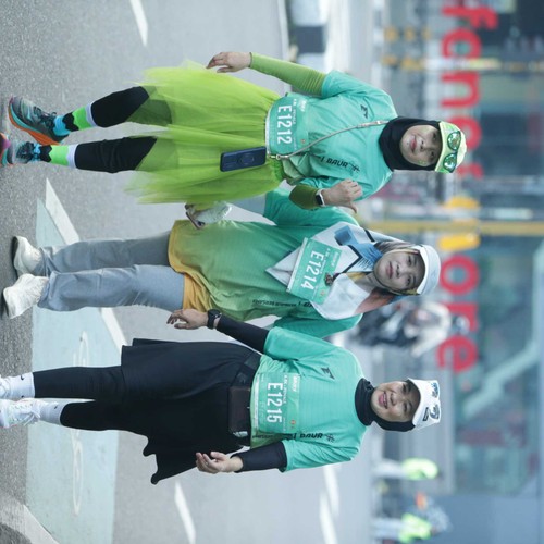 Race photo from BAUR RUN 2025