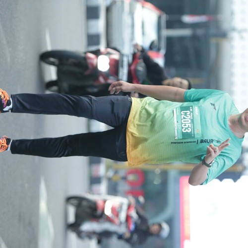 Race photo from BAUR RUN 2025