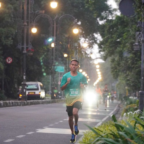 Race photo from BAUR RUN 2025