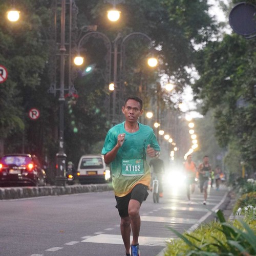 Race photo from BAUR RUN 2025