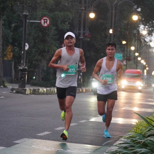 Race photo from BAUR RUN 2025