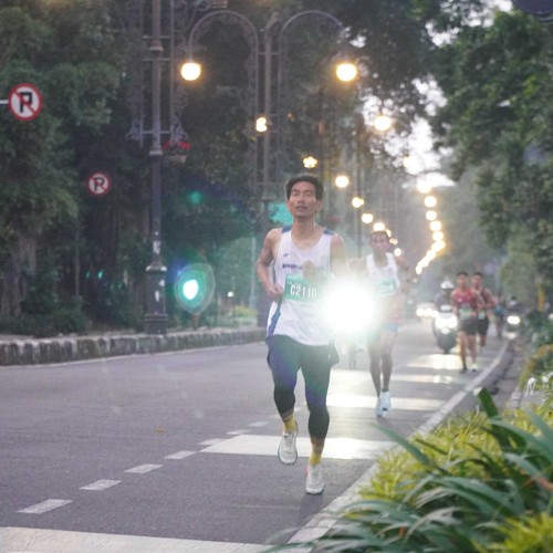 Race photo from BAUR RUN 2025