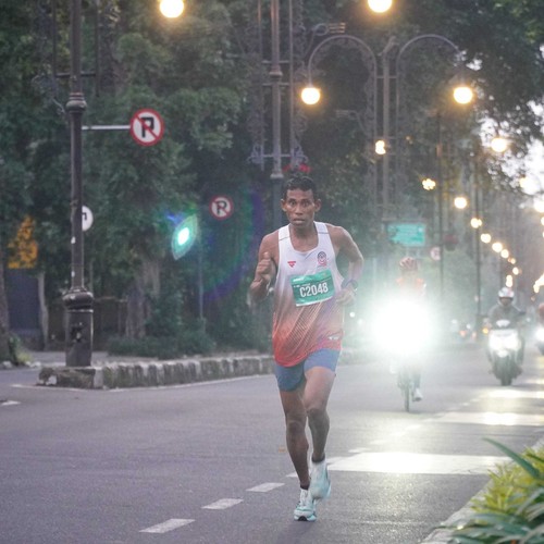 Race photo from BAUR RUN 2025