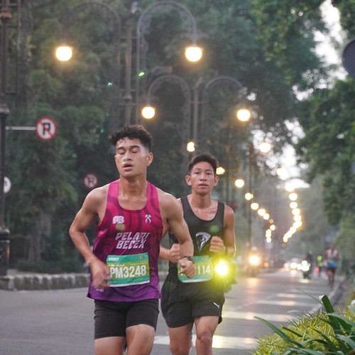 Race photo from BAUR RUN 2025