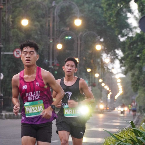 Race photo from BAUR RUN 2025