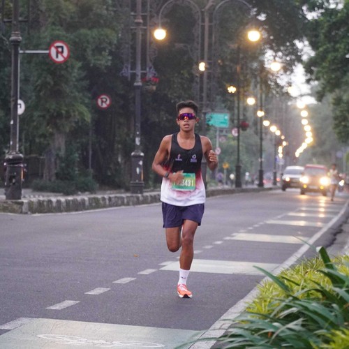 Race photo from BAUR RUN 2025