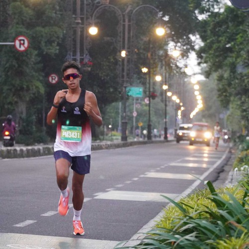 Race photo from BAUR RUN 2025