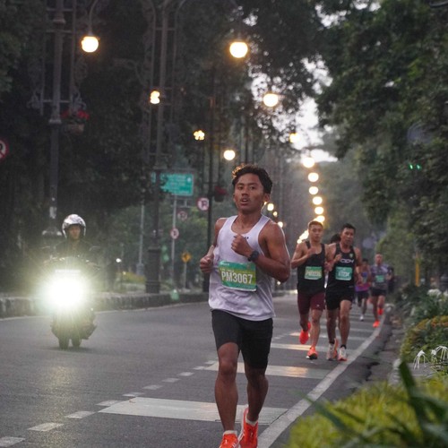 Race photo from BAUR RUN 2025