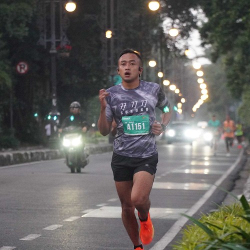 Race photo from BAUR RUN 2025