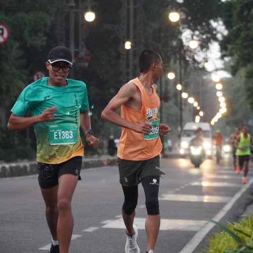 Race photo from BAUR RUN 2025