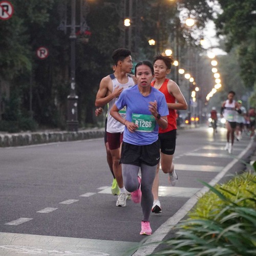 Race photo from BAUR RUN 2025