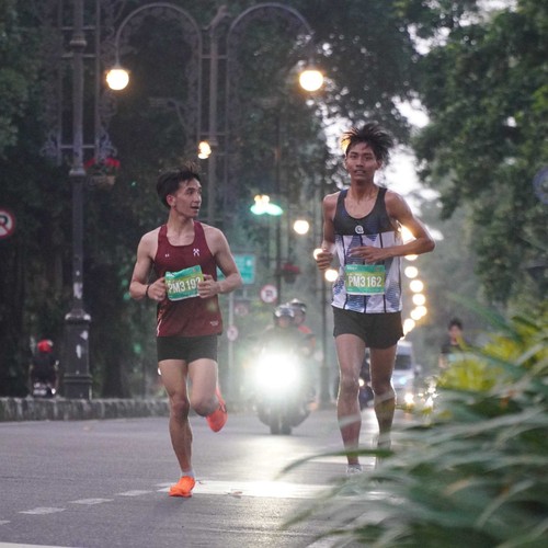 Race photo from BAUR RUN 2025