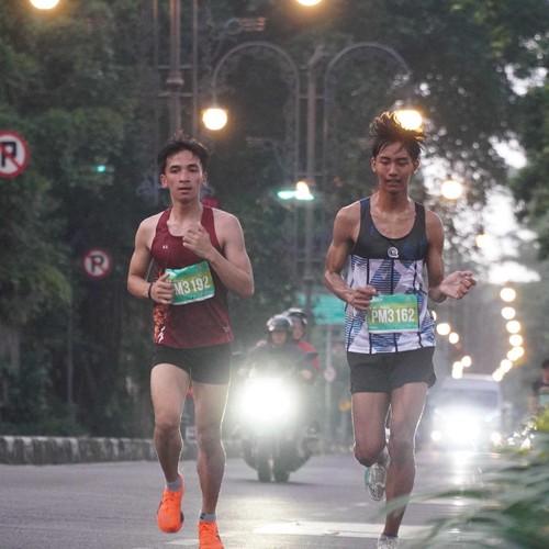 Race photo from BAUR RUN 2025