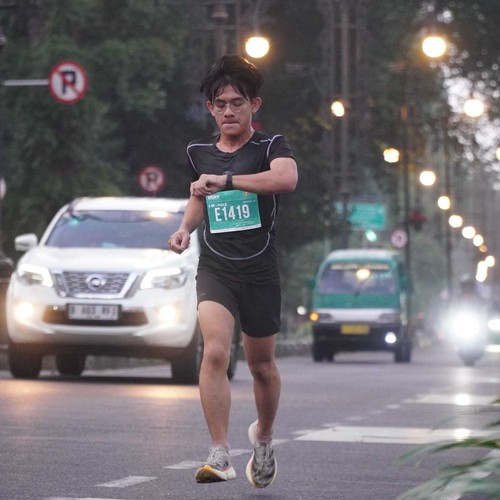 Race photo from BAUR RUN 2025