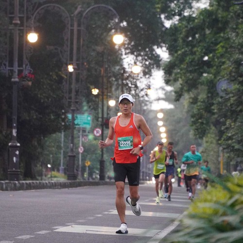 Race photo from BAUR RUN 2025