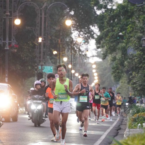 Race photo from BAUR RUN 2025