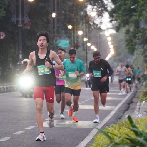 Race photo from BAUR RUN 2025