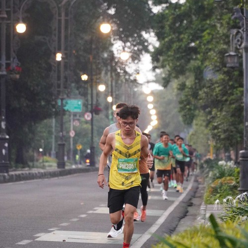 Race photo from BAUR RUN 2025