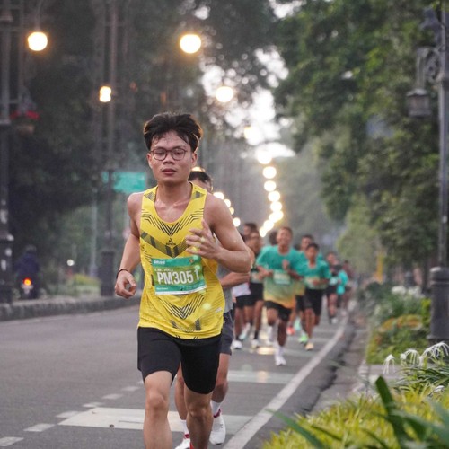 Race photo from BAUR RUN 2025