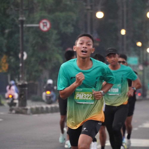 Race photo from BAUR RUN 2025