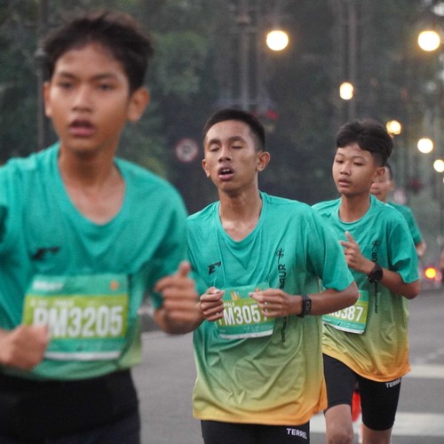 Race photo from BAUR RUN 2025