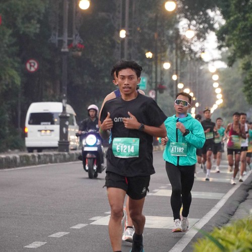 Race photo from BAUR RUN 2025