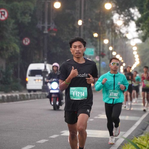 Race photo from BAUR RUN 2025