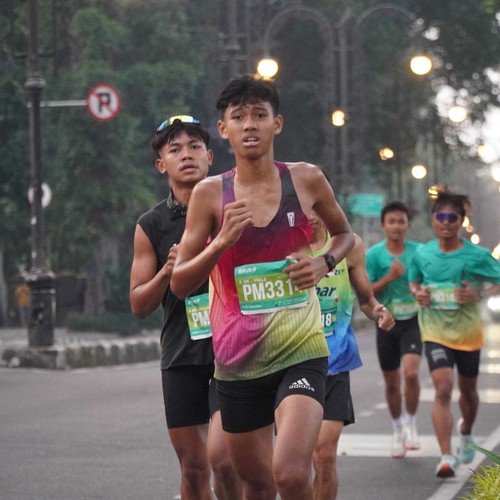 Race photo from BAUR RUN 2025