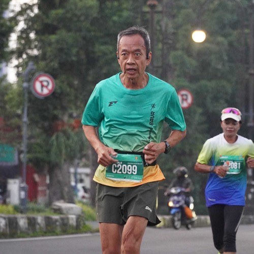 Race photo from BAUR RUN 2025