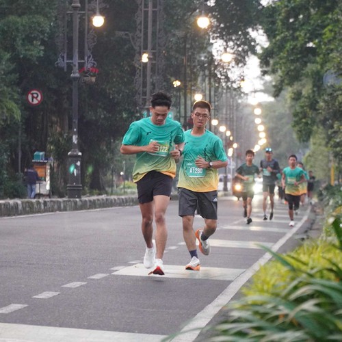 Race photo from BAUR RUN 2025