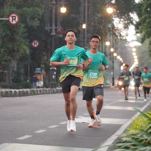 Race photo from BAUR RUN 2025