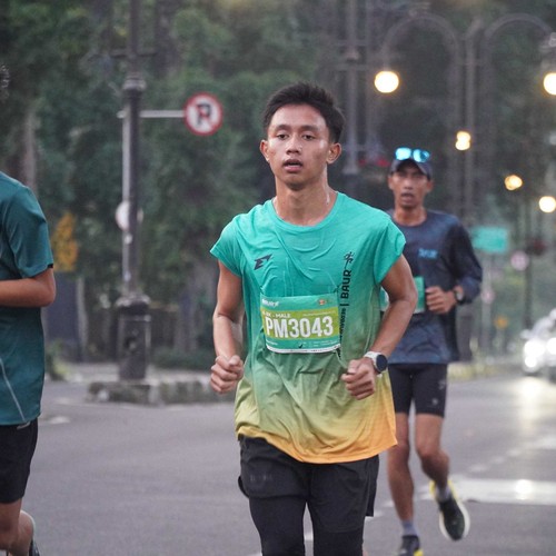Race photo from BAUR RUN 2025