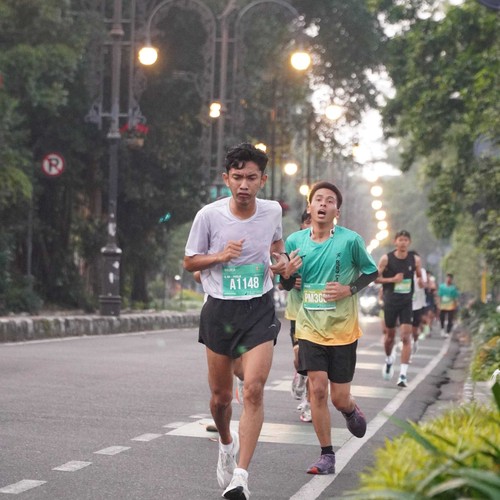 Race photo from BAUR RUN 2025