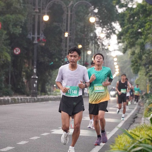 Race photo from BAUR RUN 2025