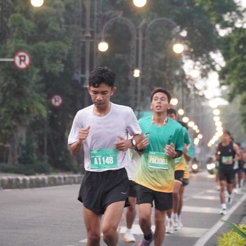 Race photo from BAUR RUN 2025
