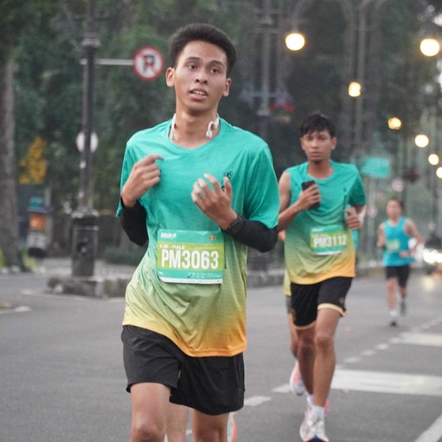 Race photo from BAUR RUN 2025