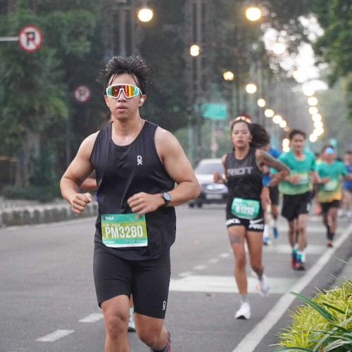 Race photo from BAUR RUN 2025