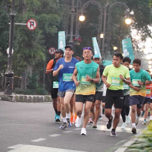 Race photo from BAUR RUN 2025
